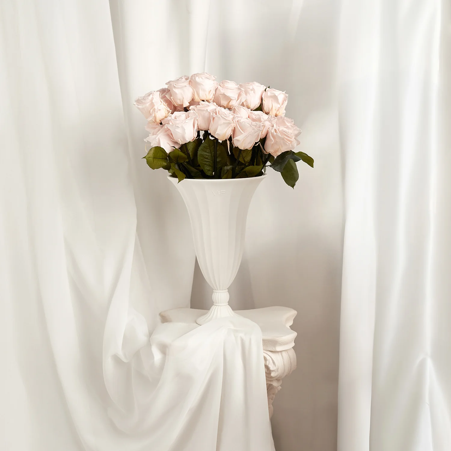 Aphrodite Porcelain Vase - Image 16