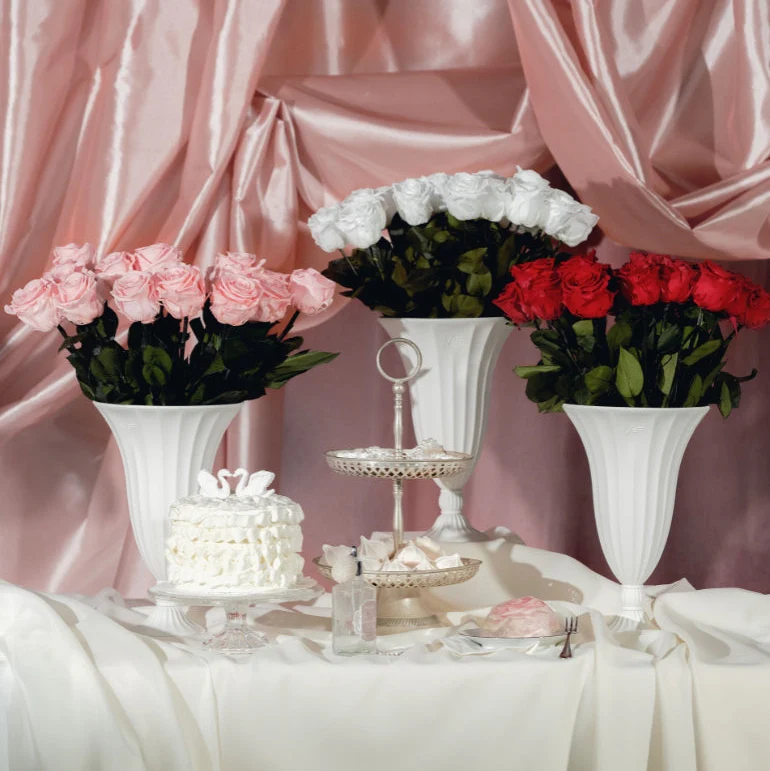 Aphrodite Porcelain Vase - Image 20