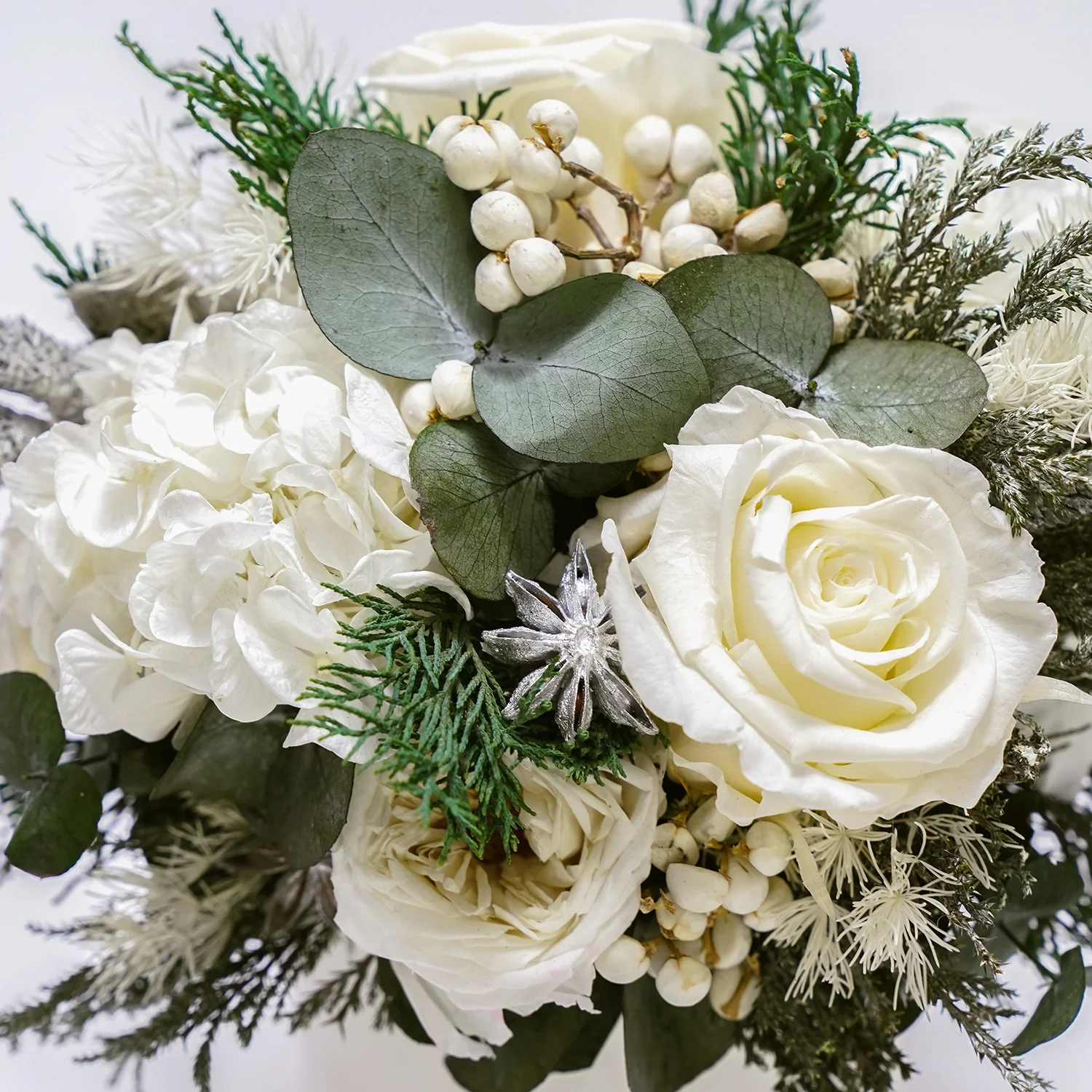 Thalia Porcelain Vase - Image 4